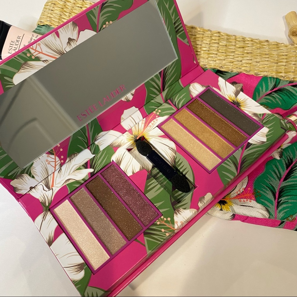 Ester Lauder cosmetics make up bag